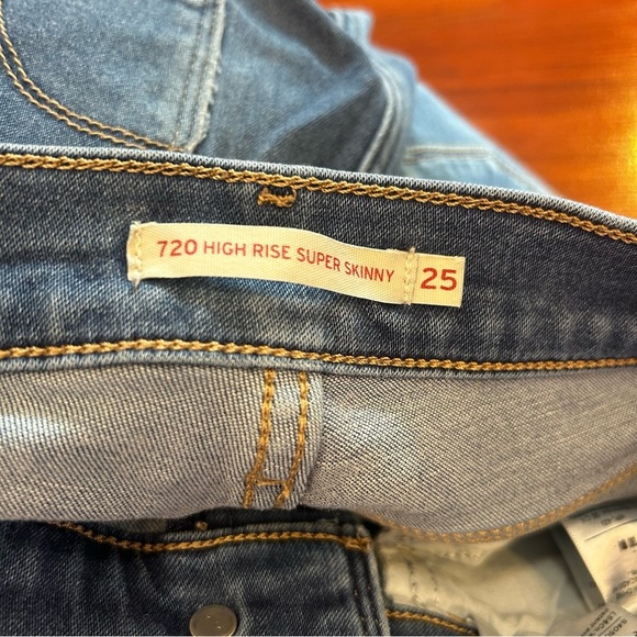 Levi’s Skinny Jeans - Picture 6 of 10